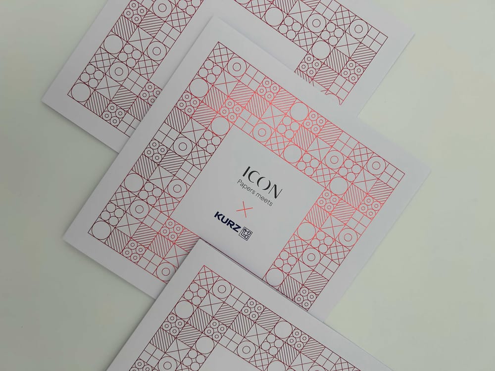 Einladungskarte mit Heißfolienprägung